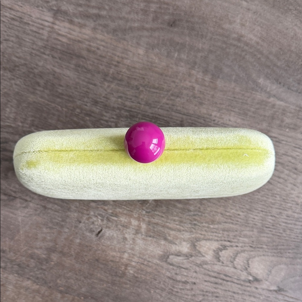 Shiraleah Chicago Lime Green Clutch with Pink Accent closure - Picture 4 of 9